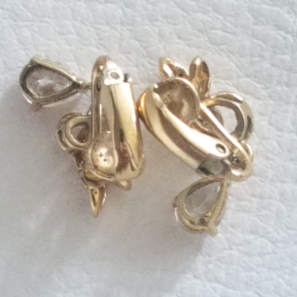 Vintage Goldtone Rhinestone Clip-on Earrings - Picture 6 of 6